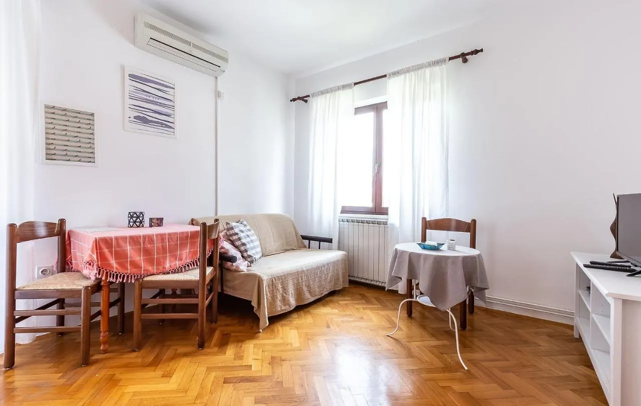 Apartments Lidija Porec Croatia